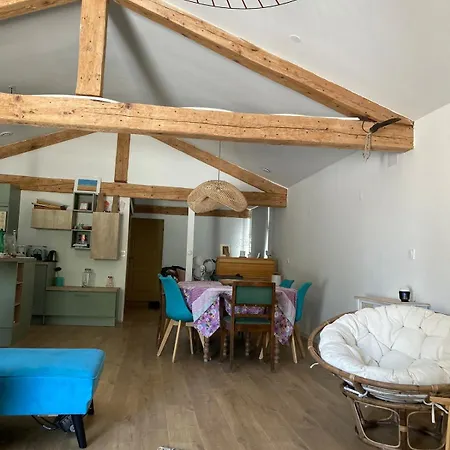 Maison Grand Jardin Avec Vue Magnifique à 5km De La *