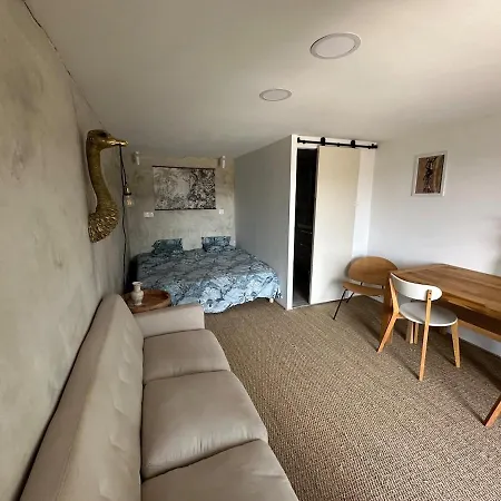 Villa Maison Grand Jardin Avec Vue Magnifique à 5km De La *